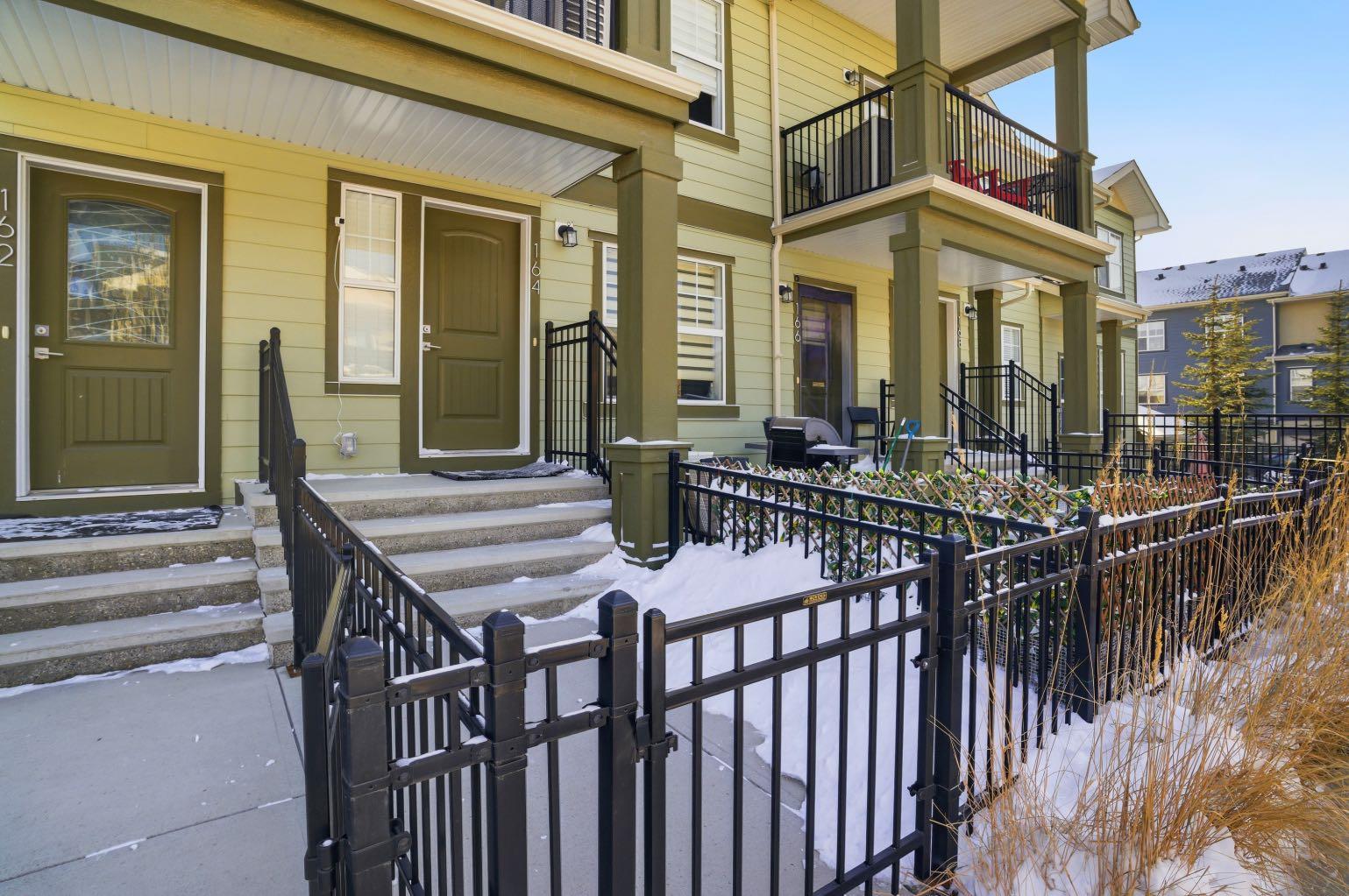 164 Evanscrest Gardens NW