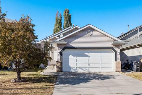 319 Douglas Glen Boulevard SE Calgary AB T2Z 2M8