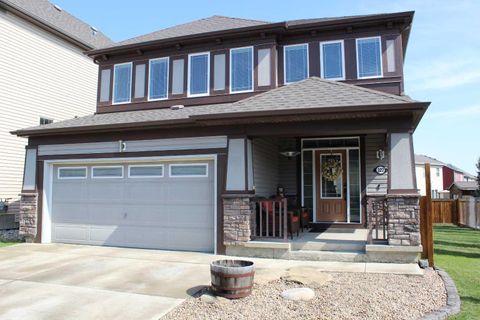 Photo of 322 Windridge View SW, Airdrie, AB T4B 3R9 (MLS # A2294830)