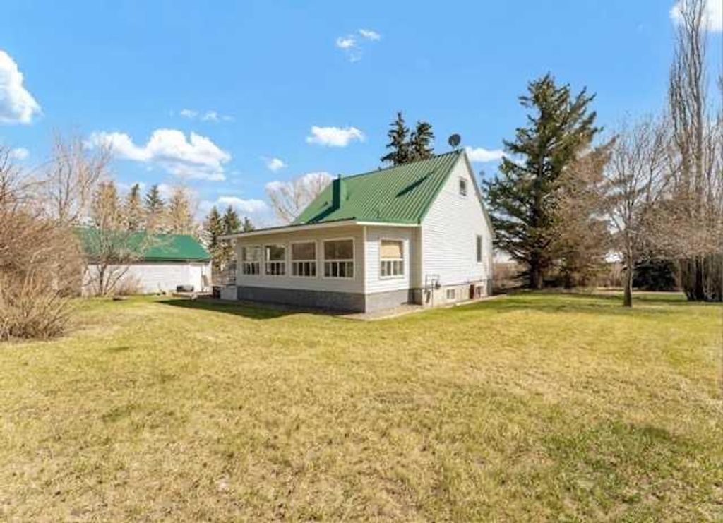 Photo of 7202 Township Road 114, Rural Cypress County, AB T0K 1Z0 (MLS # A2307021)