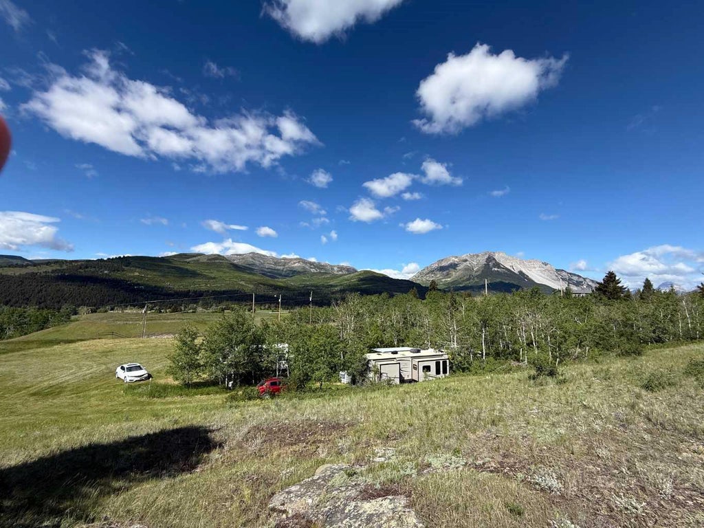 Photo of 2211 Passburg Terrace, Bellevue, AB T0K 0C0 (MLS # A2322050)