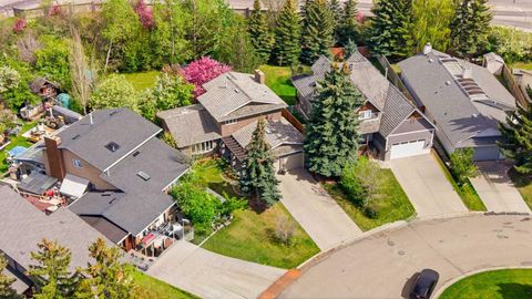 Photo of 36 Varsity Estates Court NW, Calgary, AB T3B 5B1 (MLS # A2315838)
