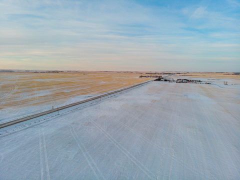 W4R26T25S16;4 Range Road 264 Rural Wheatland County AB T0J 1Y0