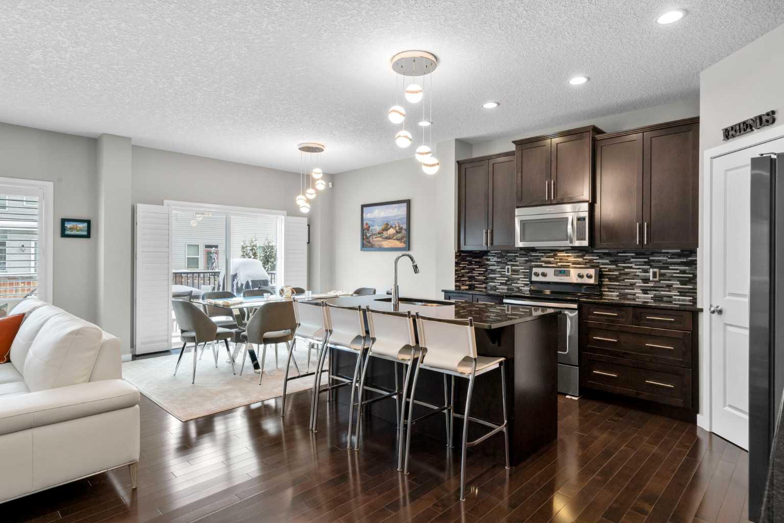 236 Walden Heights SE