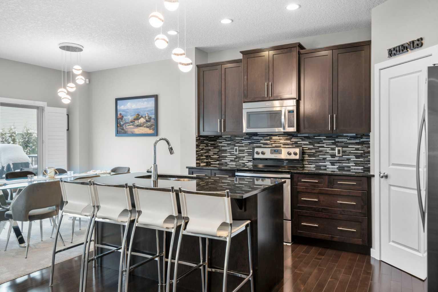 236 Walden Heights SE