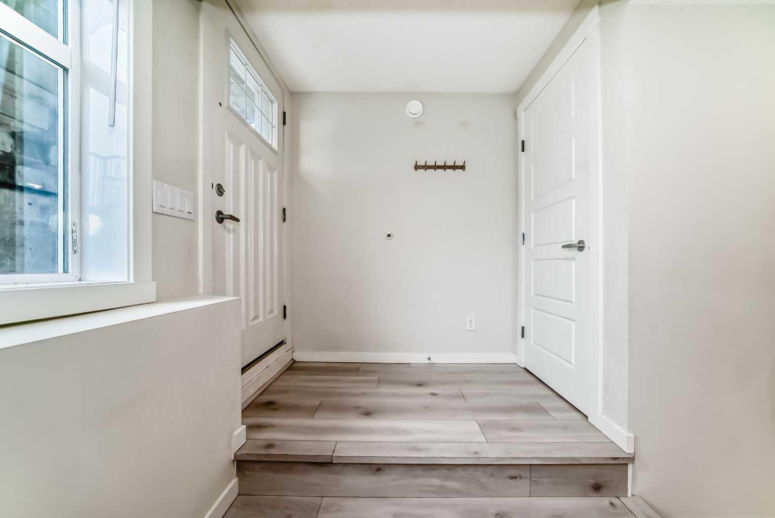 152 Cranbrook Square SE