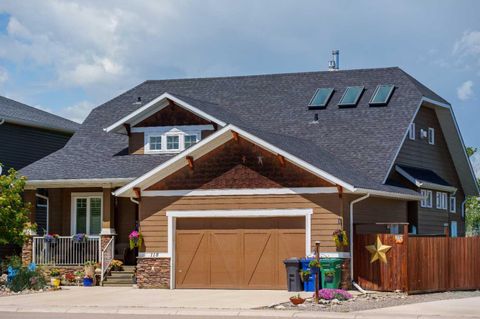 118 Riverwood Crescent SW Diamond Valley AB T0L 0H0