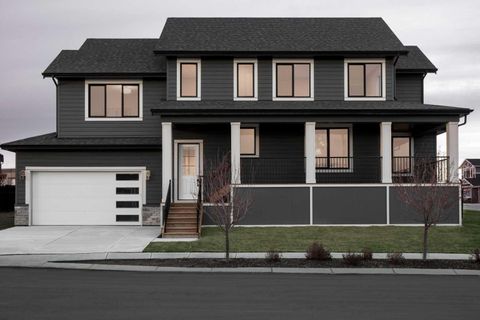 Photo of 28 Sunvalley View, Cochrane, AB T4C 0X8 (MLS # A2318423)