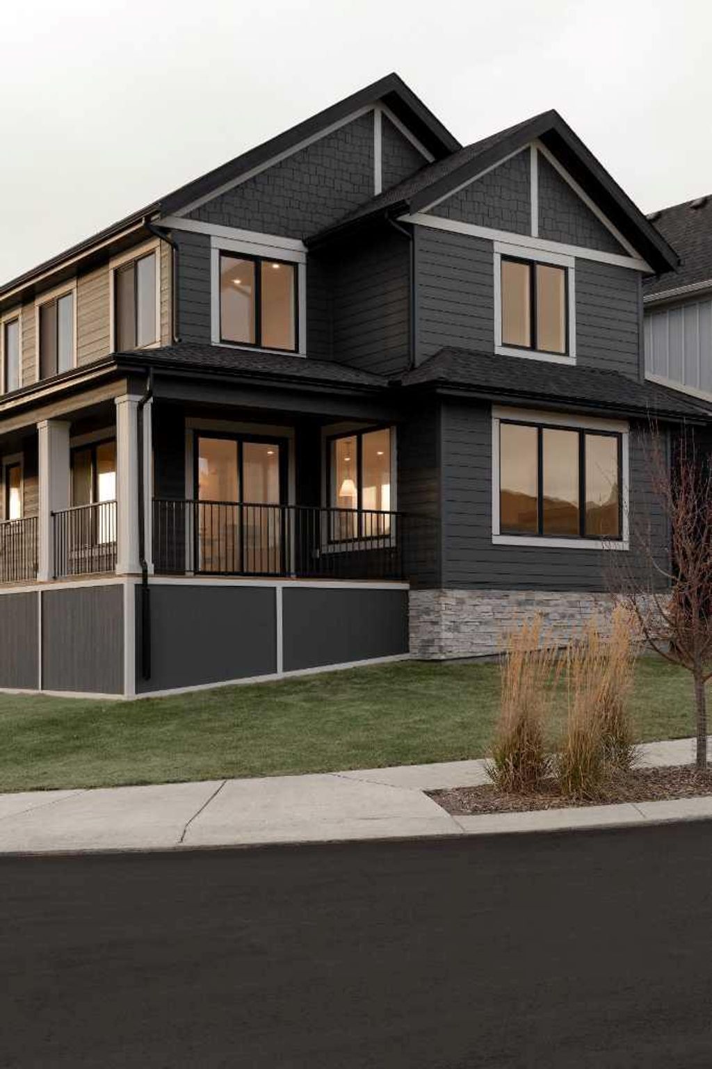 Photo of 28 Sunvalley View, Cochrane, AB T4C 0X8 (MLS # A2318423)