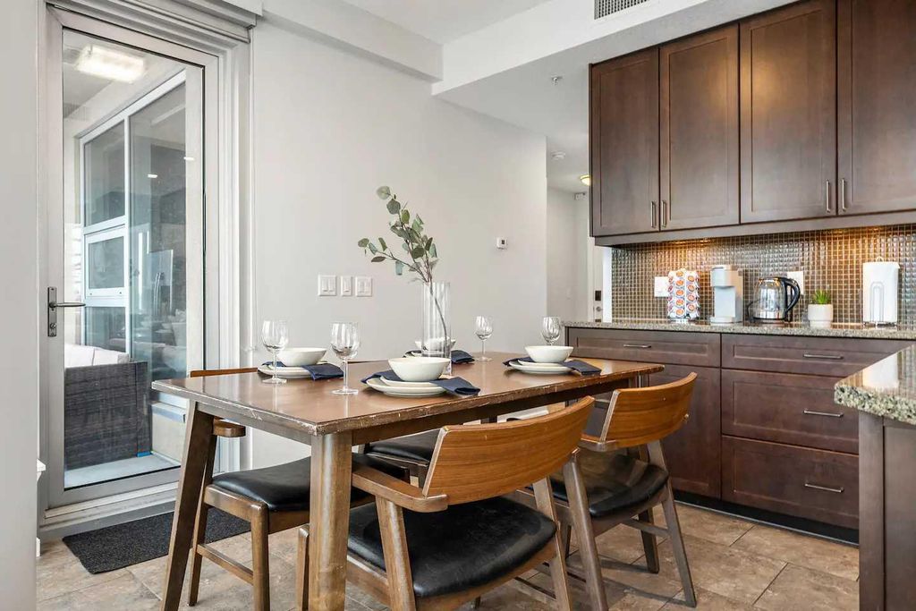 Photo of 211 13 Avenue SE #802, Calgary, AB T2G 1E1 (MLS # A2287798)