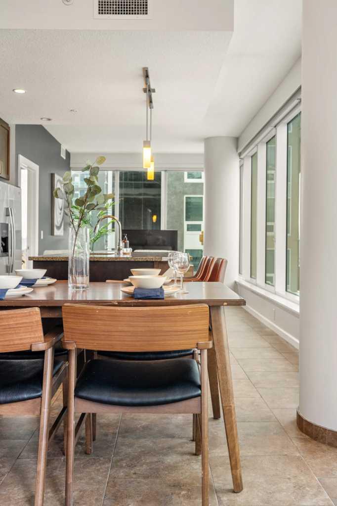 211 13 Avenue SE 802