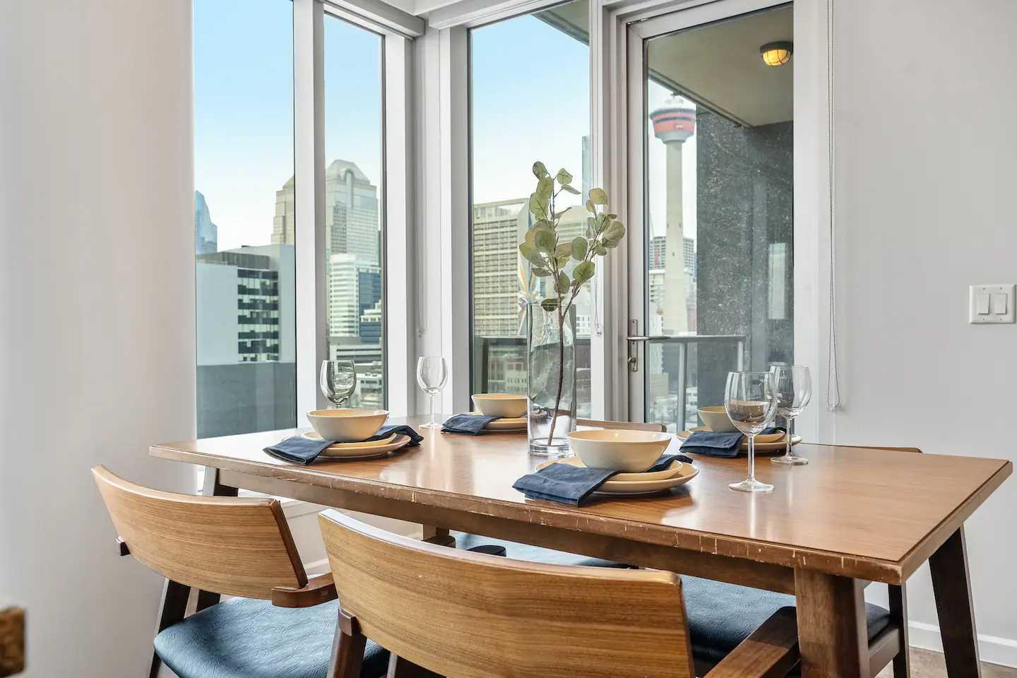 211 13 Avenue SE 802