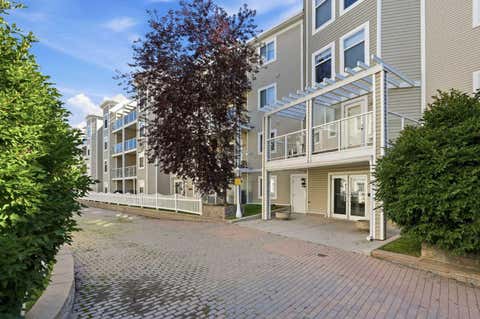 Photo of 290 Shawville Way SE #221, Calgary, AB T2Y 3Z9 (MLS # A2339496)