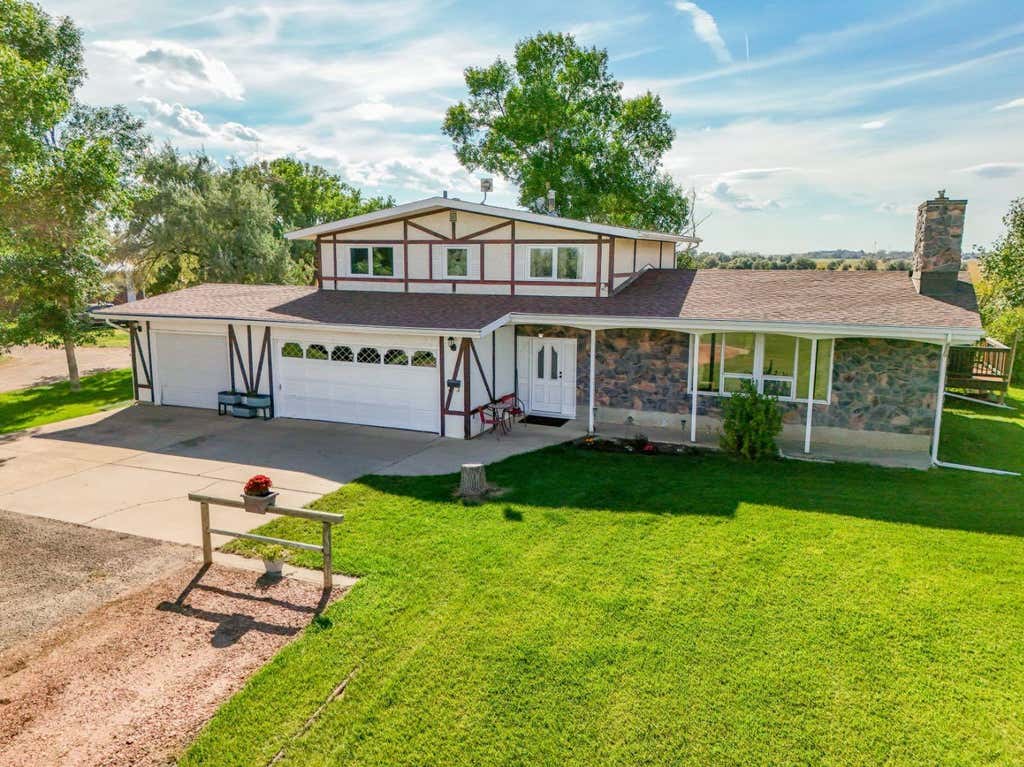 Photo of 12128 Black &amp; White Trail, Rural Cypress County, AB T1A 7G5 (MLS # A2338904)