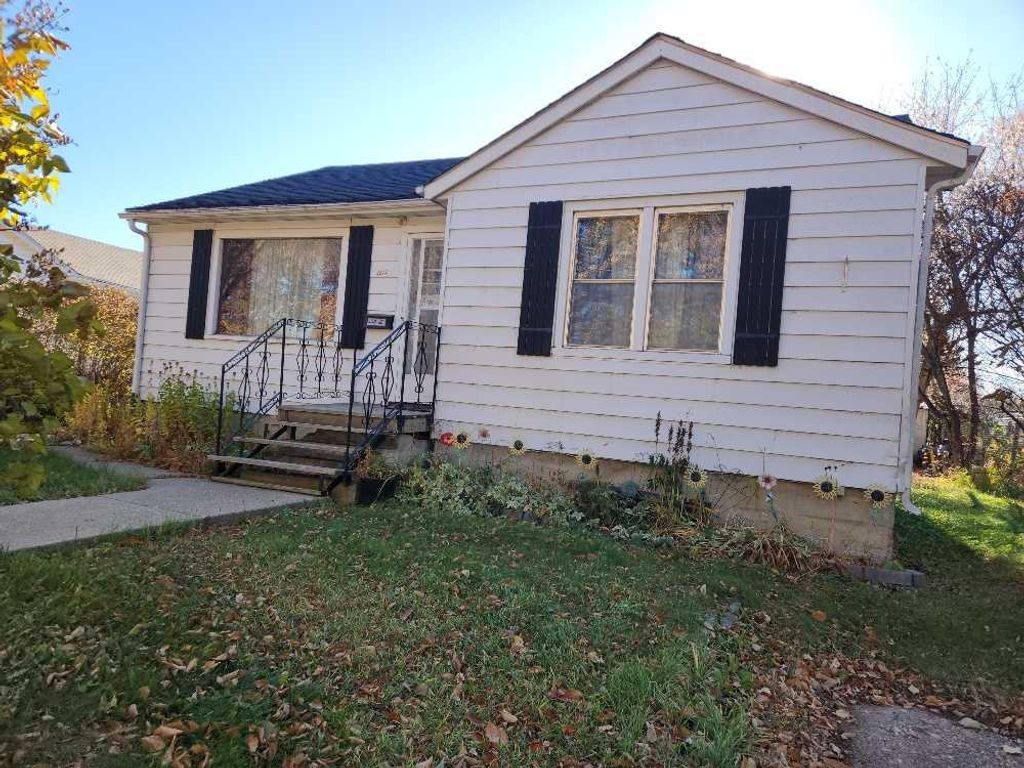 Photo of 4913-57 Ave ., High Prairie, AB T0G 1E0 (MLS # A2265465)