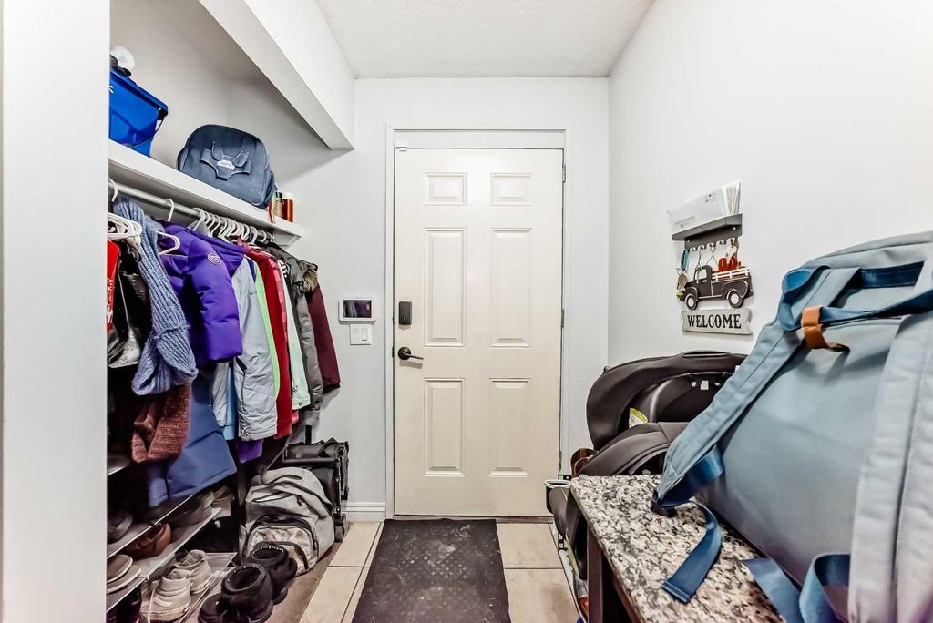 Photo of 3042 Doverville Crescent SE, Calgary, AB T2B 1T9 (MLS # A2304379)