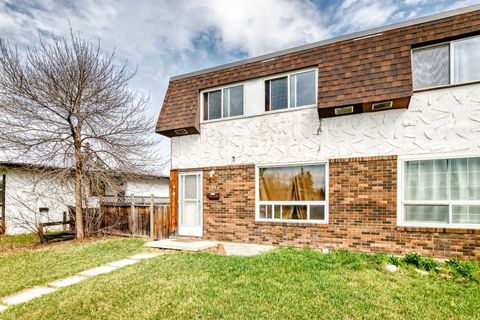 Photo of 3042 Doverville Crescent SE, Calgary, AB T2B 1T9 (MLS # A2304379)