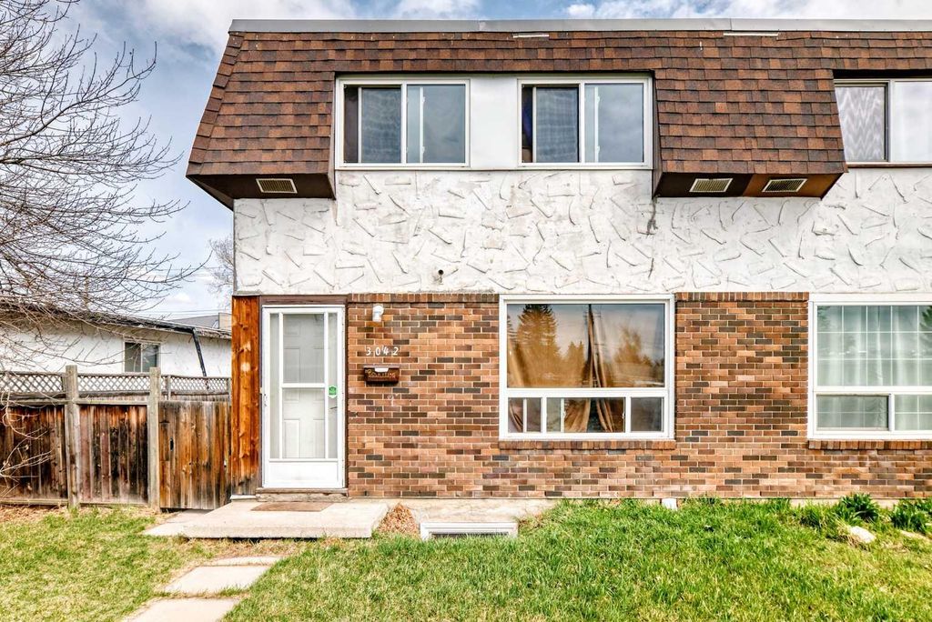 Photo of 3042 Doverville Crescent SE, Calgary, AB T2B 1T9 (MLS # A2304379)