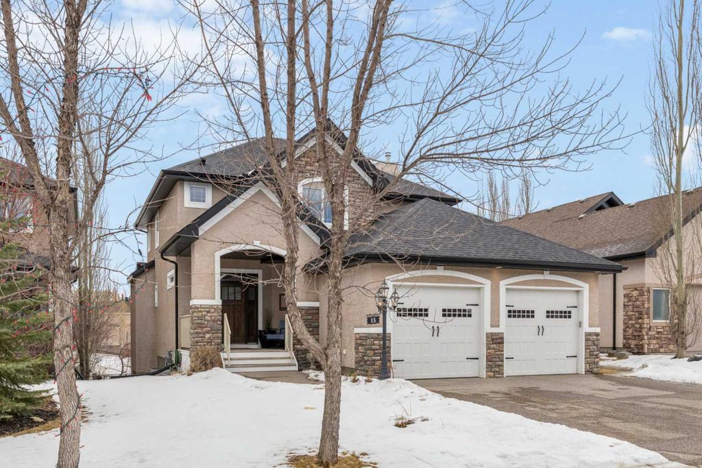 Photo of 15 Heritage Cove, Heritage Pointe, AB T1S 4J1 (MLS # A2294515)