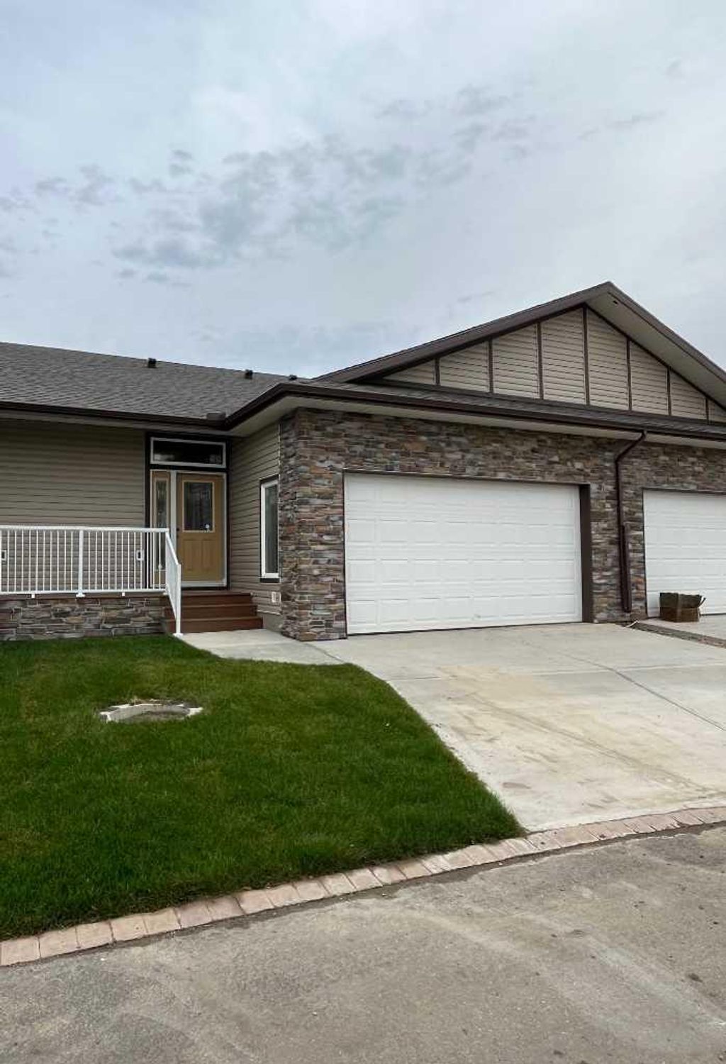 Photo of 23 Garden Way, Drumheller, AB T0J 0Y5 (MLS # A2092426)