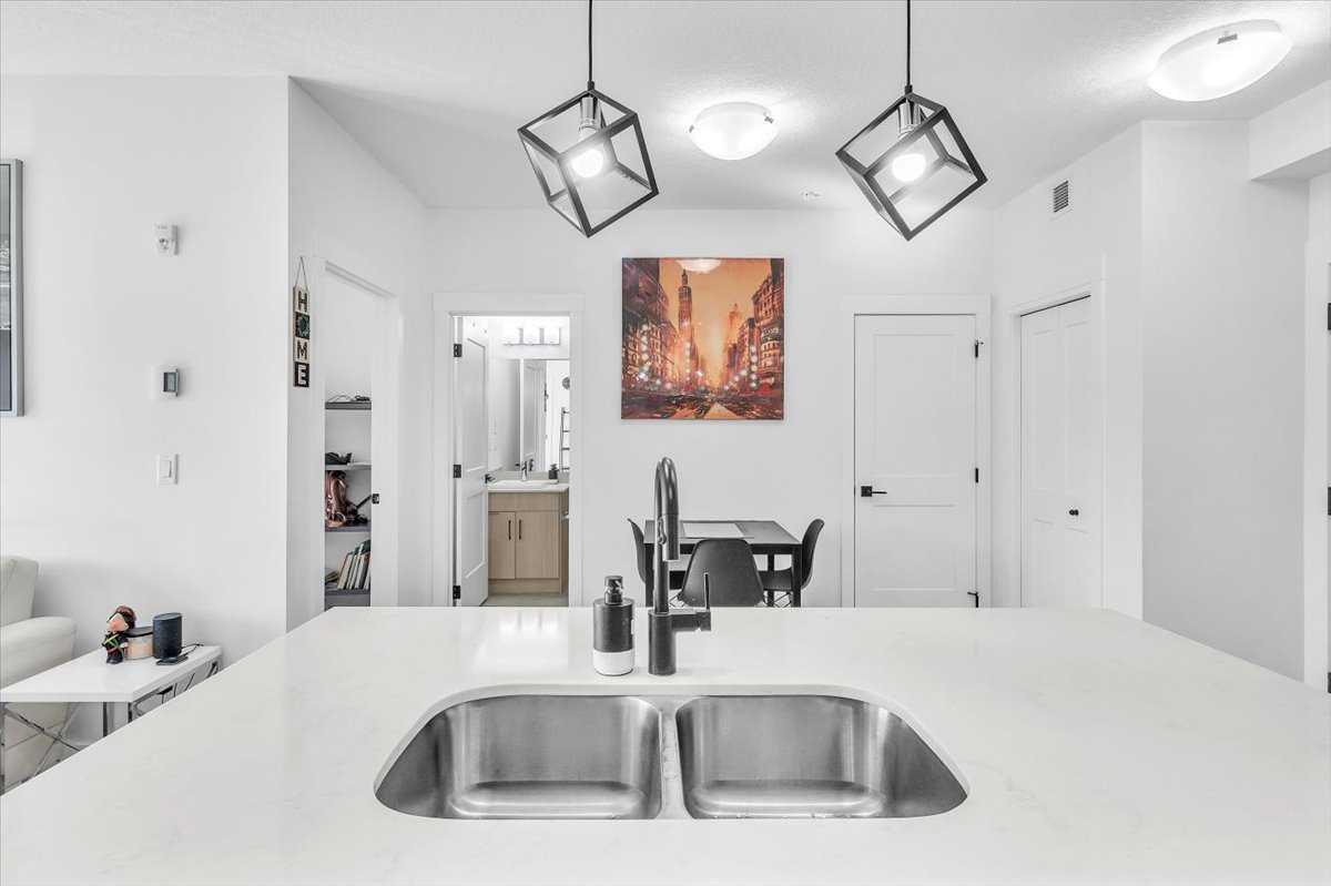 30 Sage Hill Walk NW 305