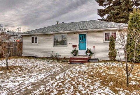 Photo of 8611 47 Avenue NW, Calgary, AB T3B 2A1 (MLS # A2355100)