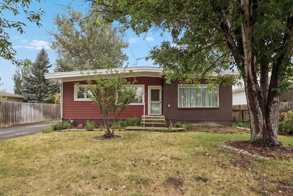 Photo of 40 N 200 E, Raymond, AB T0K 2S0 (MLS # A2337467)