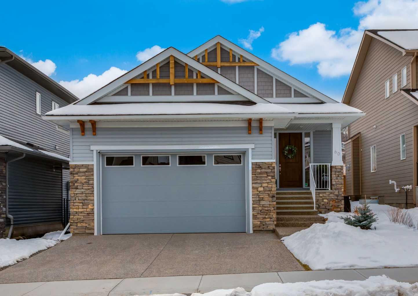 60 Crestbrook View SW