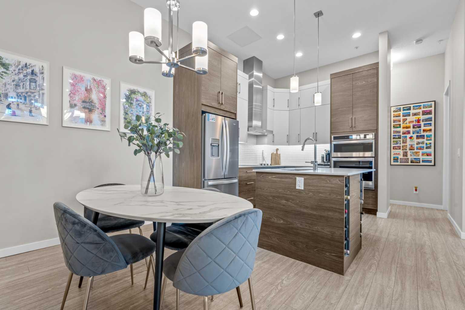 124 Mahogany Centre SE