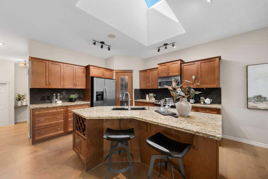 Photo of 50 Wentworth Landing SW, Calgary, AB T3H 5X1 (MLS # A2334320)