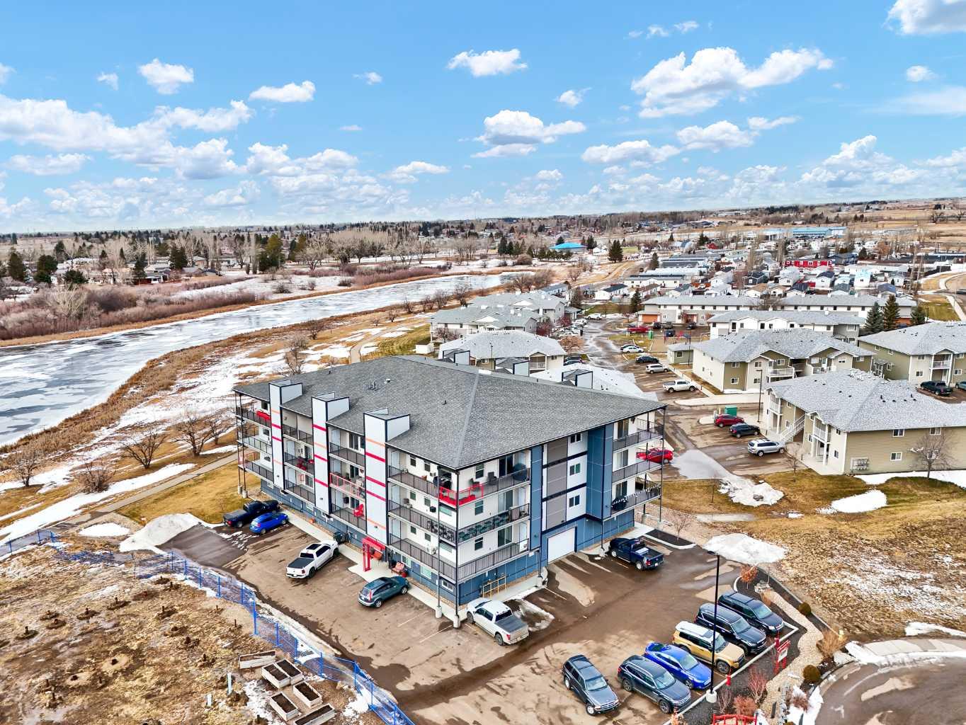 499 Meadow Lake Court E 303