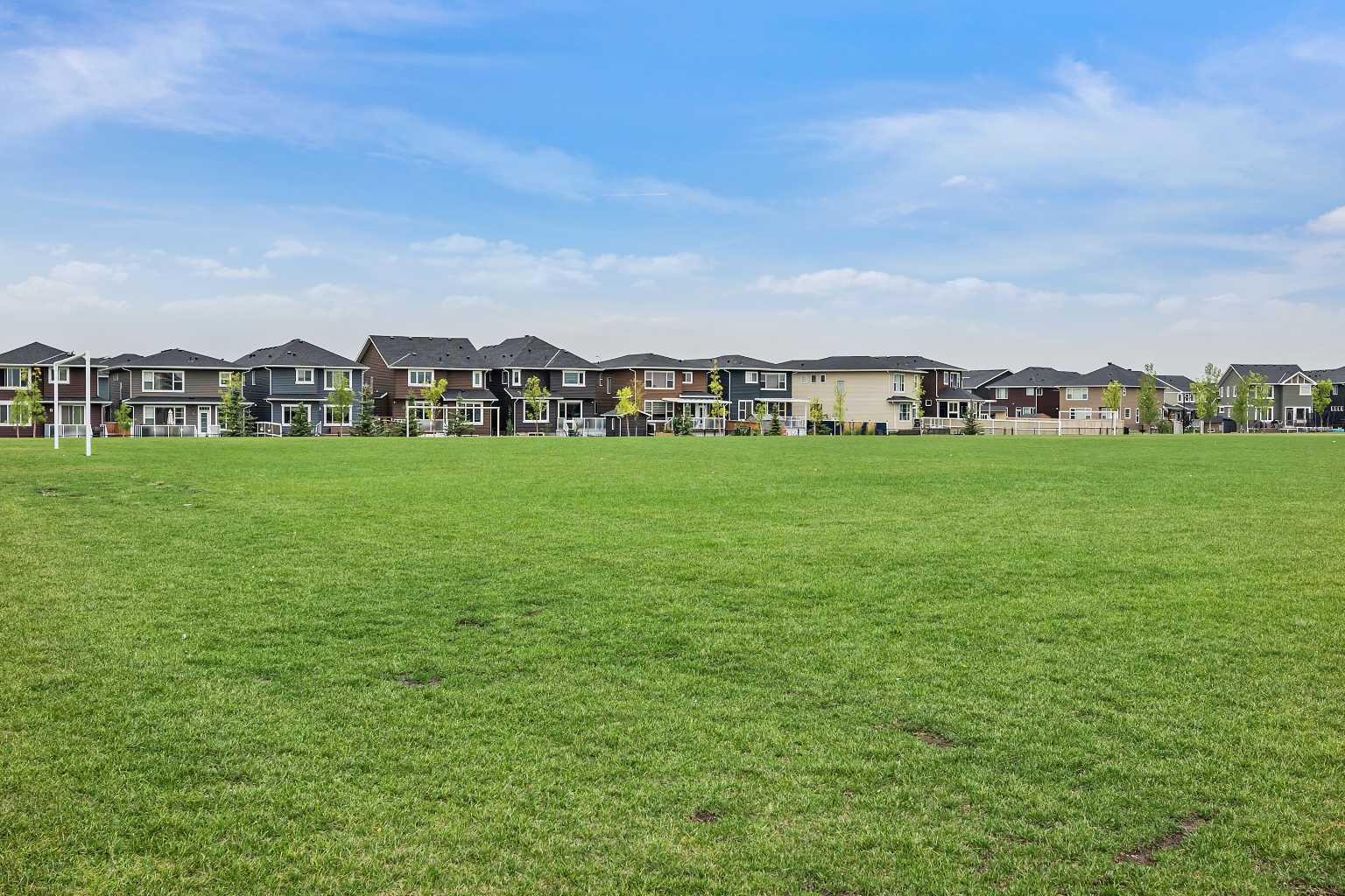 132 Red Embers Link NE 906