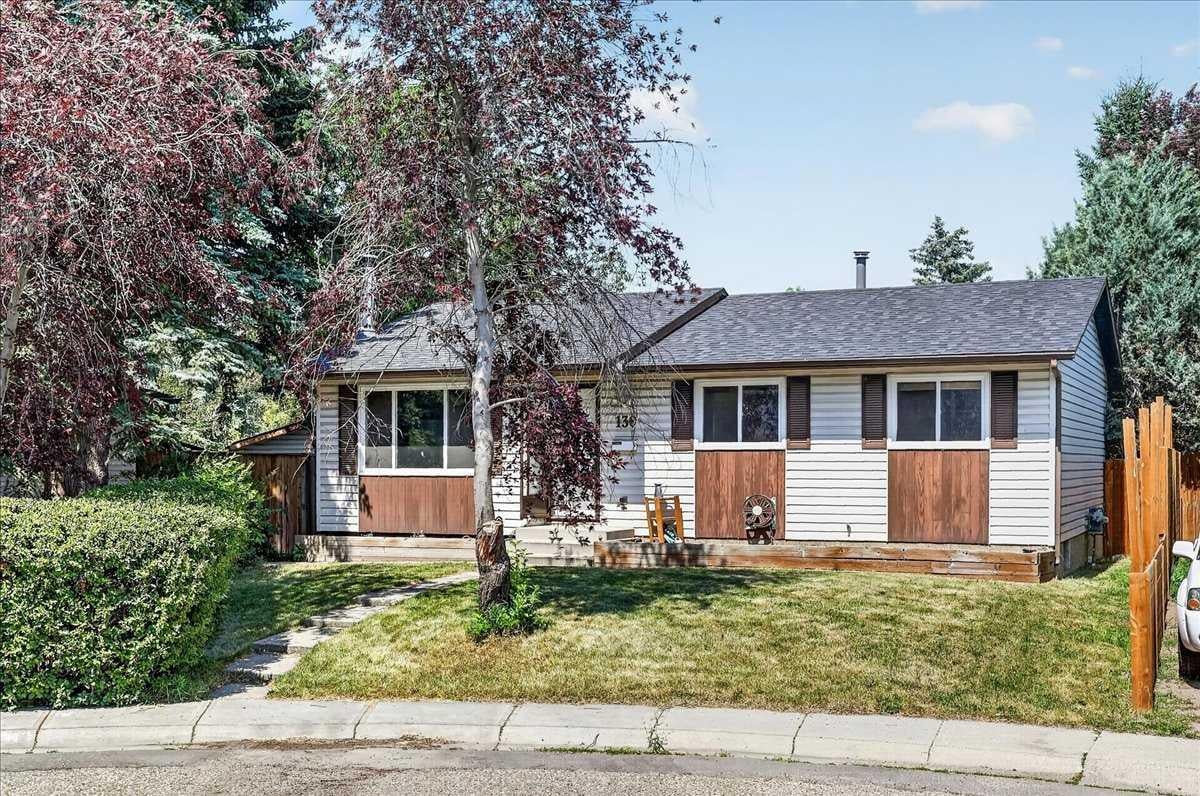 136 Templeview Place NE