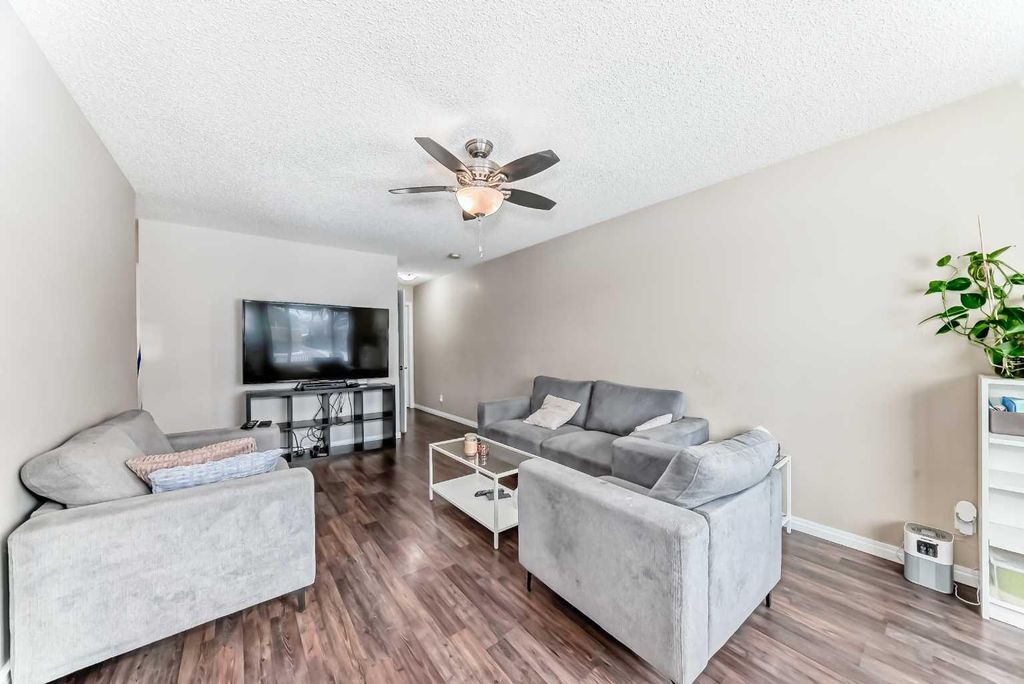 Photo of 118 Dovertree Place SE, Calgary, AB T2B 2K3 (MLS # A2293269)