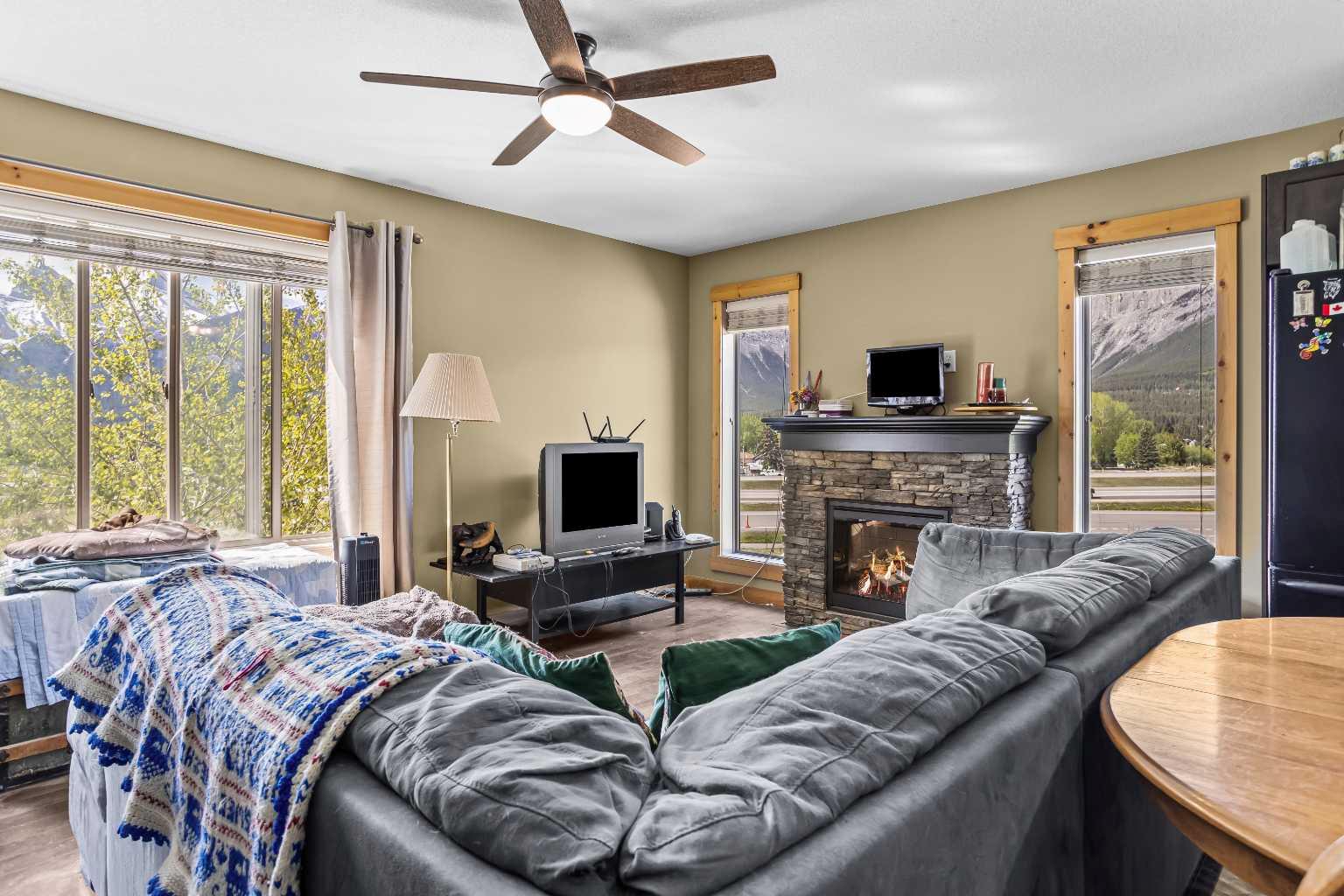 300 Palliser Lane 306