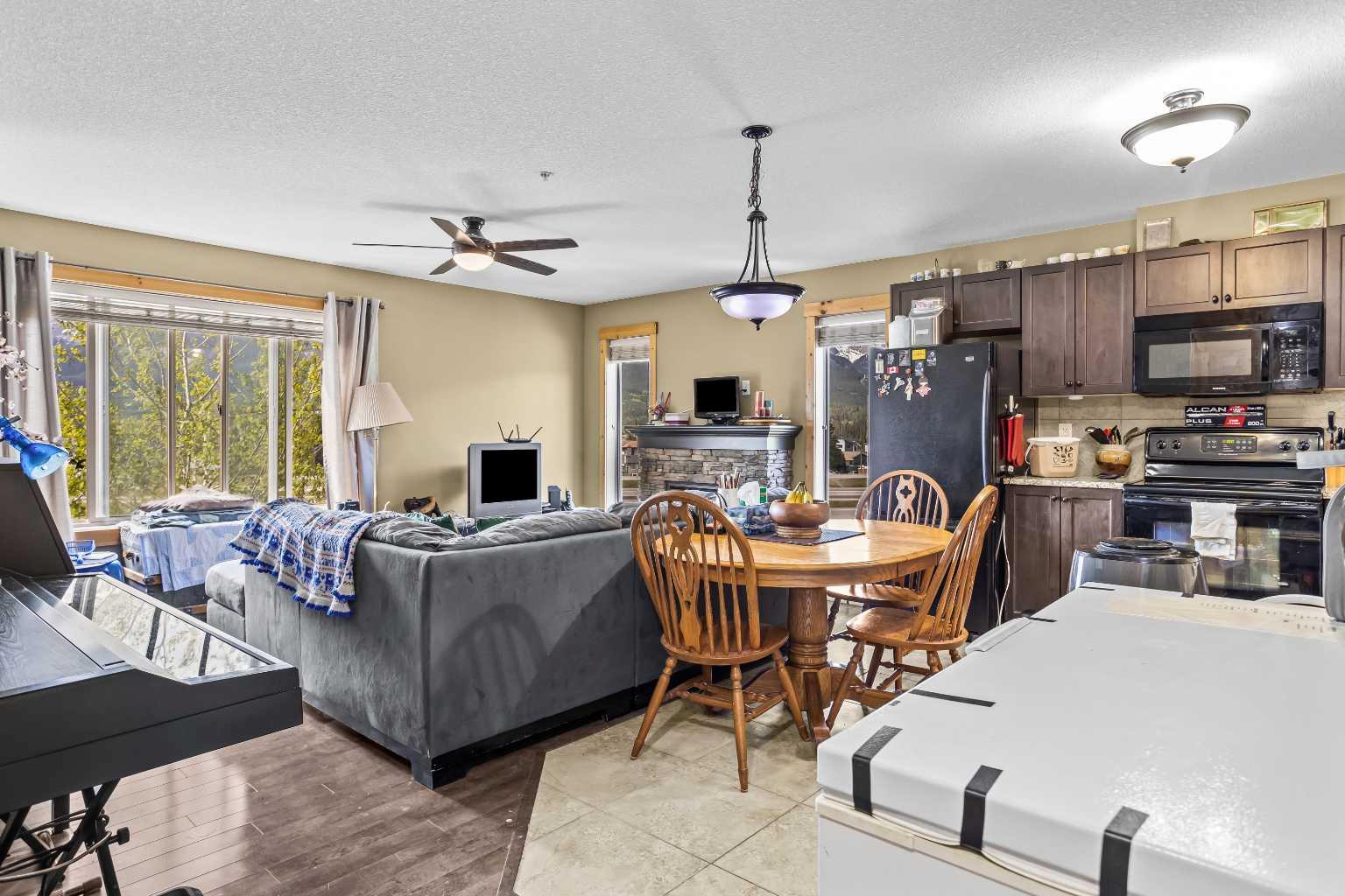 300 Palliser Lane 306