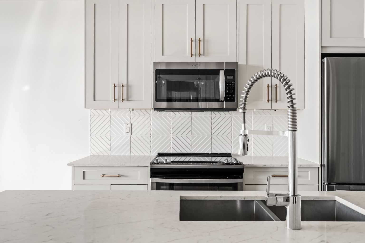 300 Auburn Meadows Common SE 407