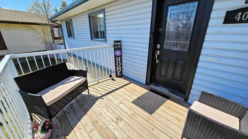 Photo of 409 400 Southridge Place, Didsbury, AB T0M 0W0 (MLS # A2309397)