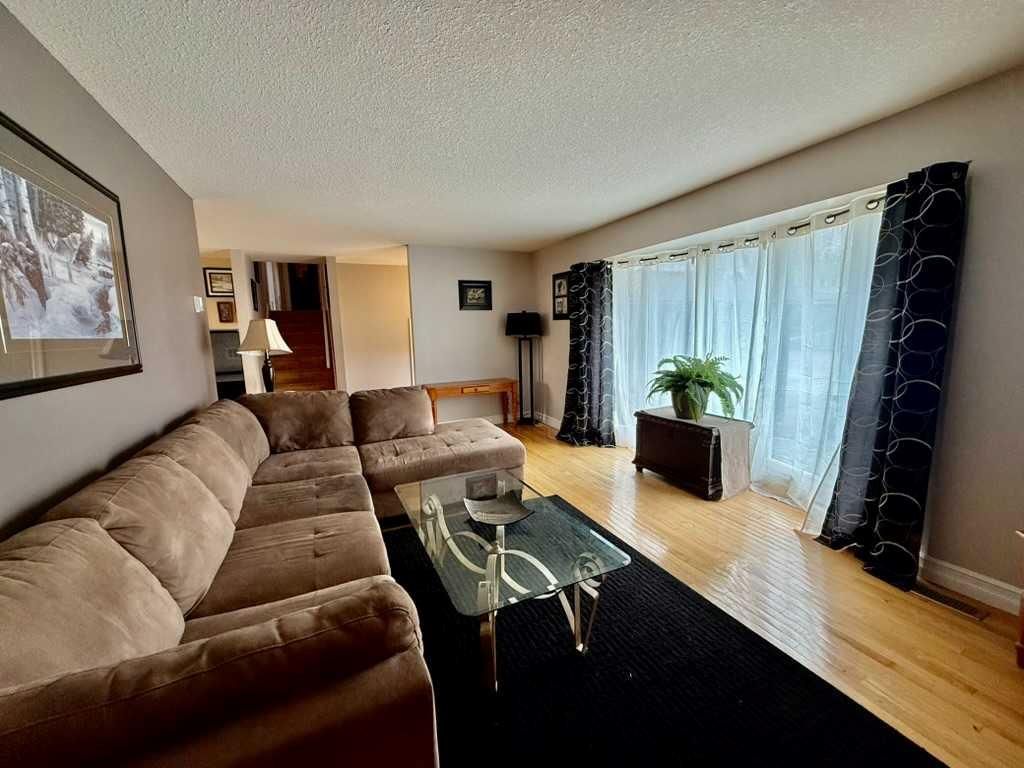 Photo of 147 Seabolt Crescent, Hinton, AB T7V 1K4 (MLS # A2313417)