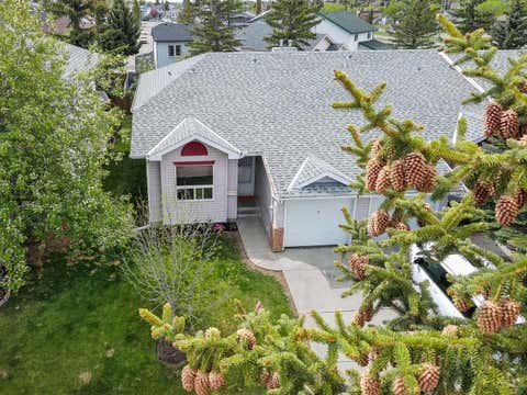 Photo of 68 Catalina Circle NE, Calgary, AB T1Y 7B7 (MLS # A2332478)