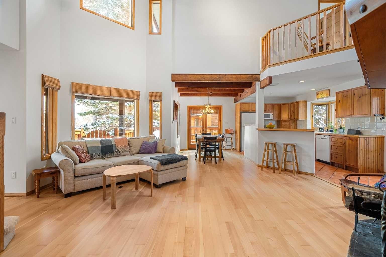 1021 Rundleview Drive