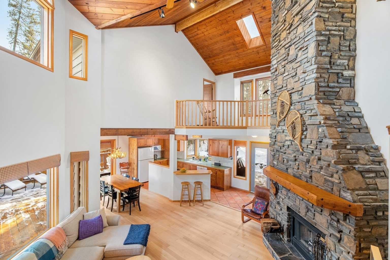 1021 Rundleview Drive