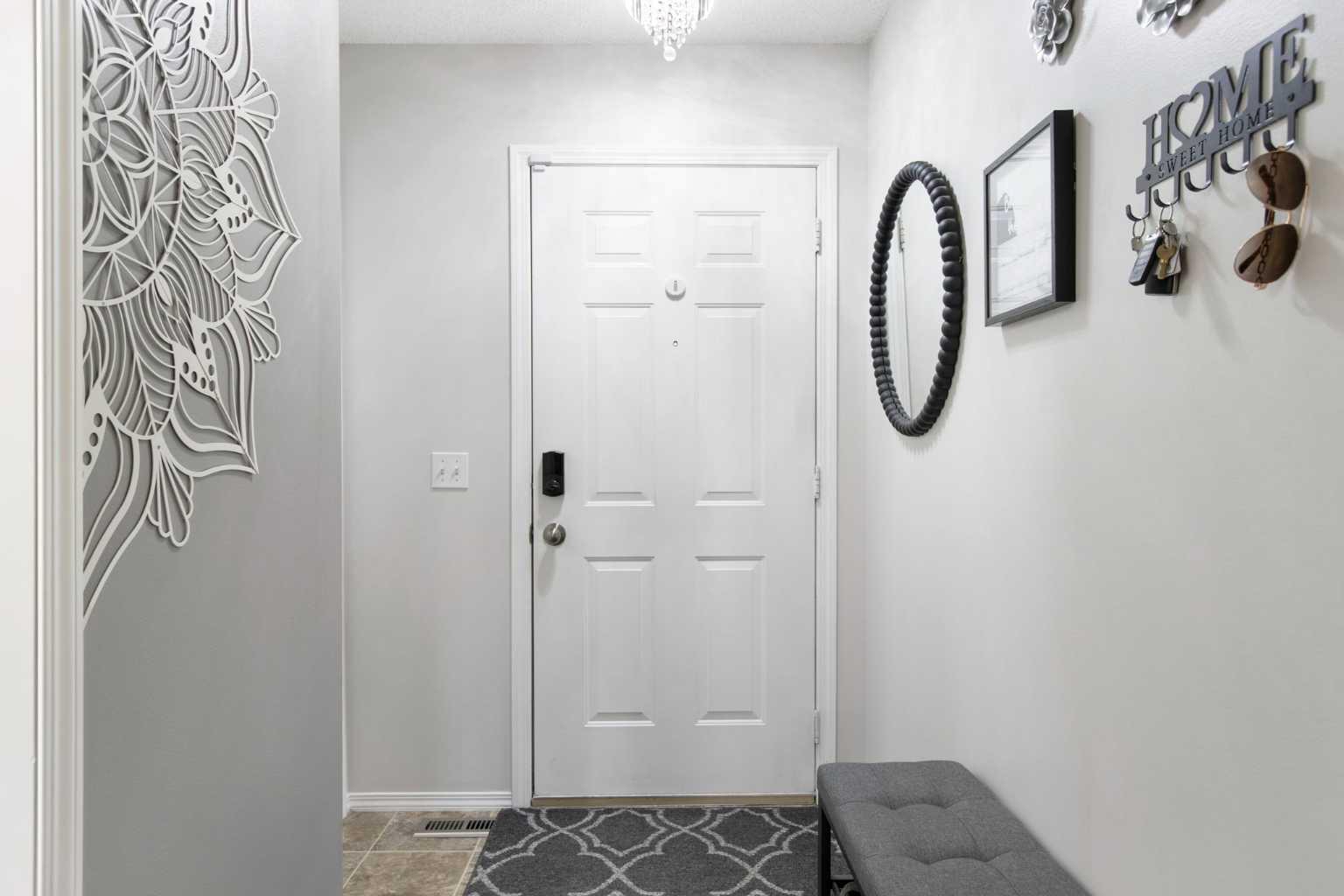 206 Mt Aberdeen Manor SE