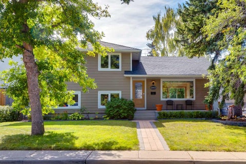 Photo of 2547 Chicoutimi Drive NW, Calgary, AB T2L 0W4 (MLS # A2341096)