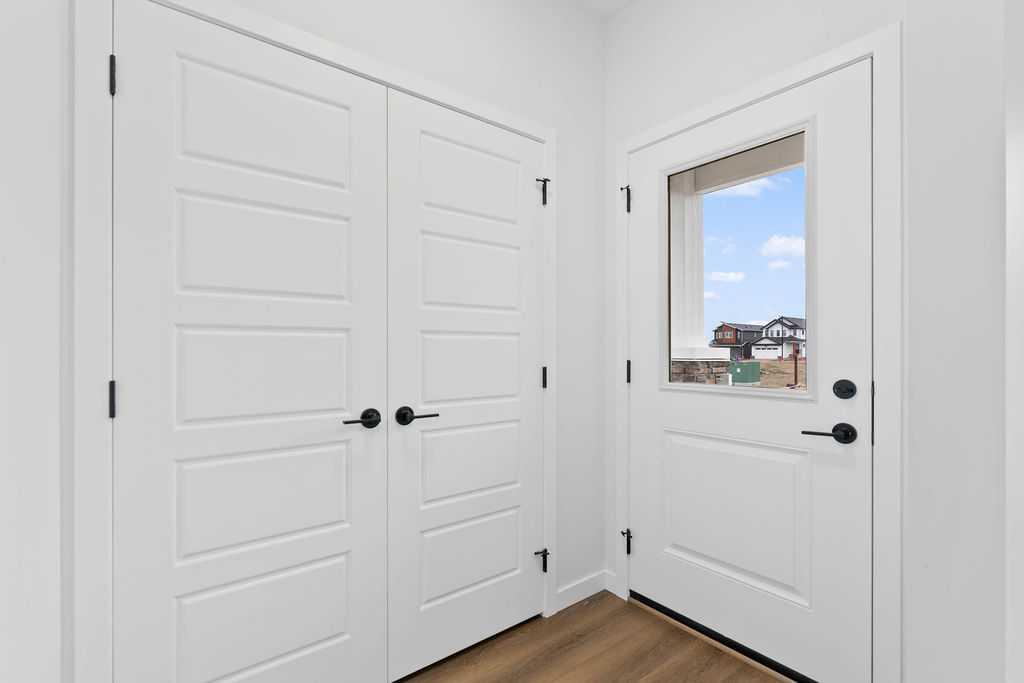 966 Chinook Winds Meadow SW