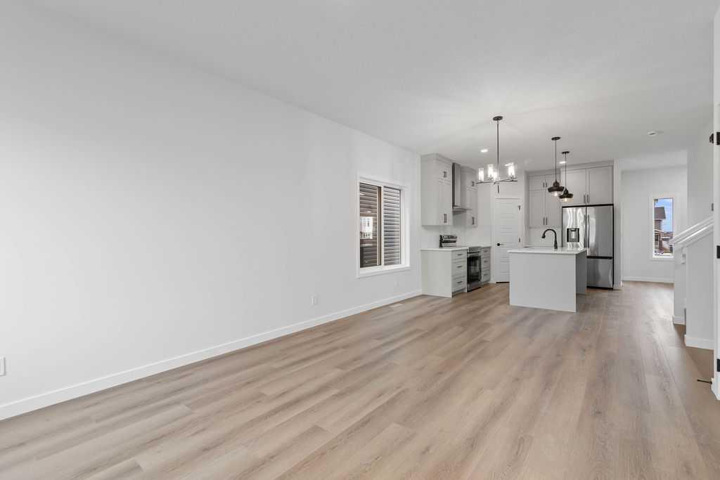 966 Chinook Winds Meadow SW