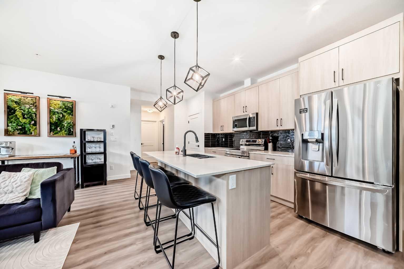 55 Lucas Way NW 2103