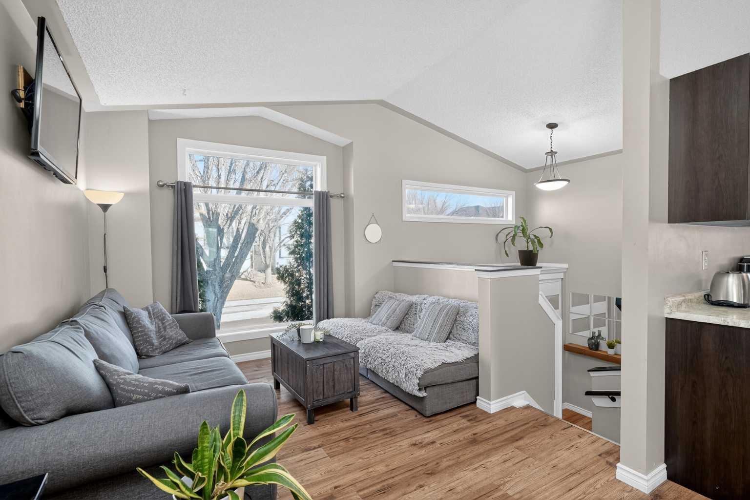 107 Mt Allan Circle SE