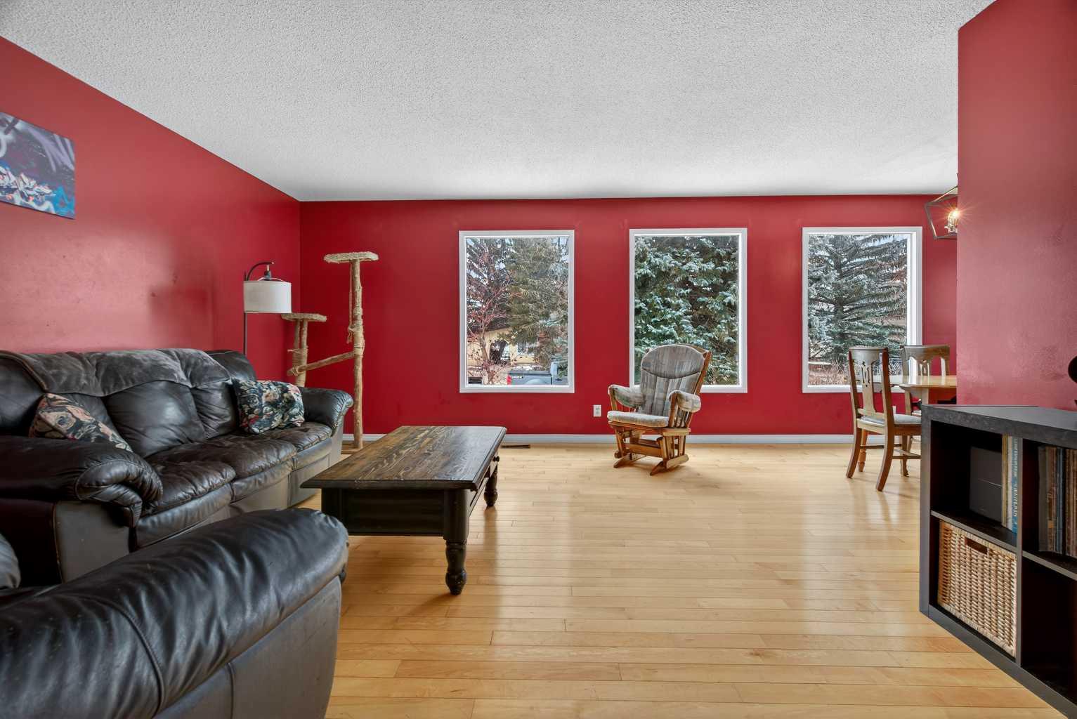 76 Brookpark Place SW