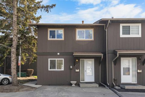 Photo of 5340 17 Avenue SW #801, Calgary, AB T3E 6M3 (MLS # A2306316)